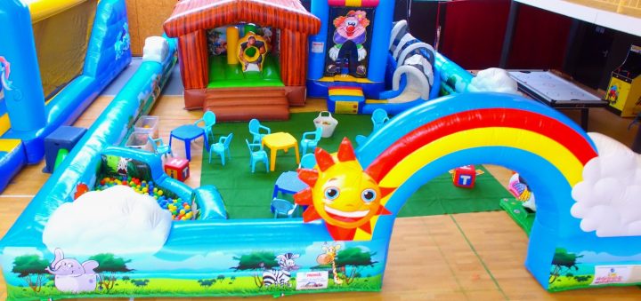 Parcs Et Espaces De Jeux Gonflables Pour Tout Petit – Jourmagic concernant Jeux Tout Petit