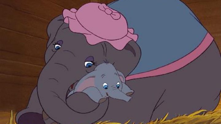 Peta Demande À Tim Burton De Changer La Fin De Dumbo encequiconcerne Dessin Dumbo