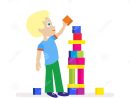 Petit Garçon Construisant Une Grande Tour Des Cubes Colorés pour Jeux De Grand Garçon