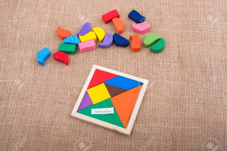 Pièces Colorées D'un Puzzle Tangram Carré dedans Tangram Carré