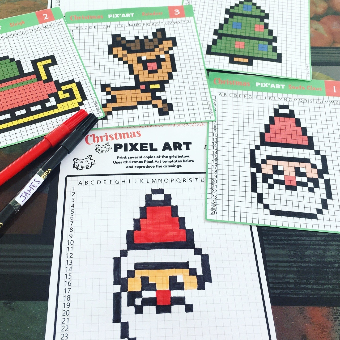 Pixel Art De Noël : 12 Modèles À Imprimer Gratuitement - Un tout Dessin Pixel Noel