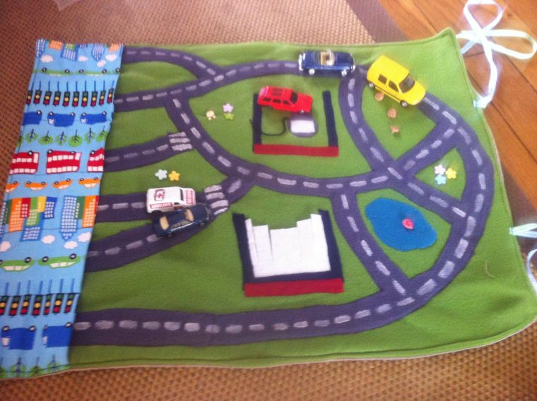 Tapis De Jeu De Voiture Pour Mon Petit Neveu D Après Le avec Jeux De Voiture Pour Petit