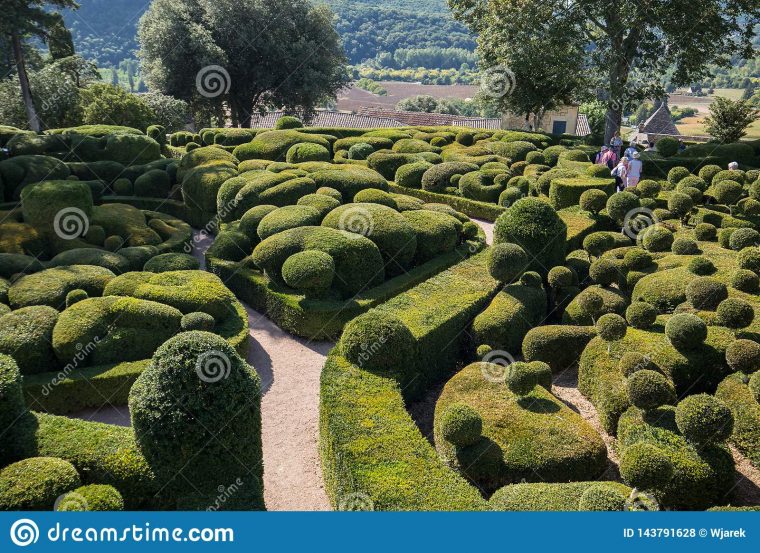 Topiary In The Gardens Of The Jardins De Marqueyssac In The serapportantà Region De France 2018