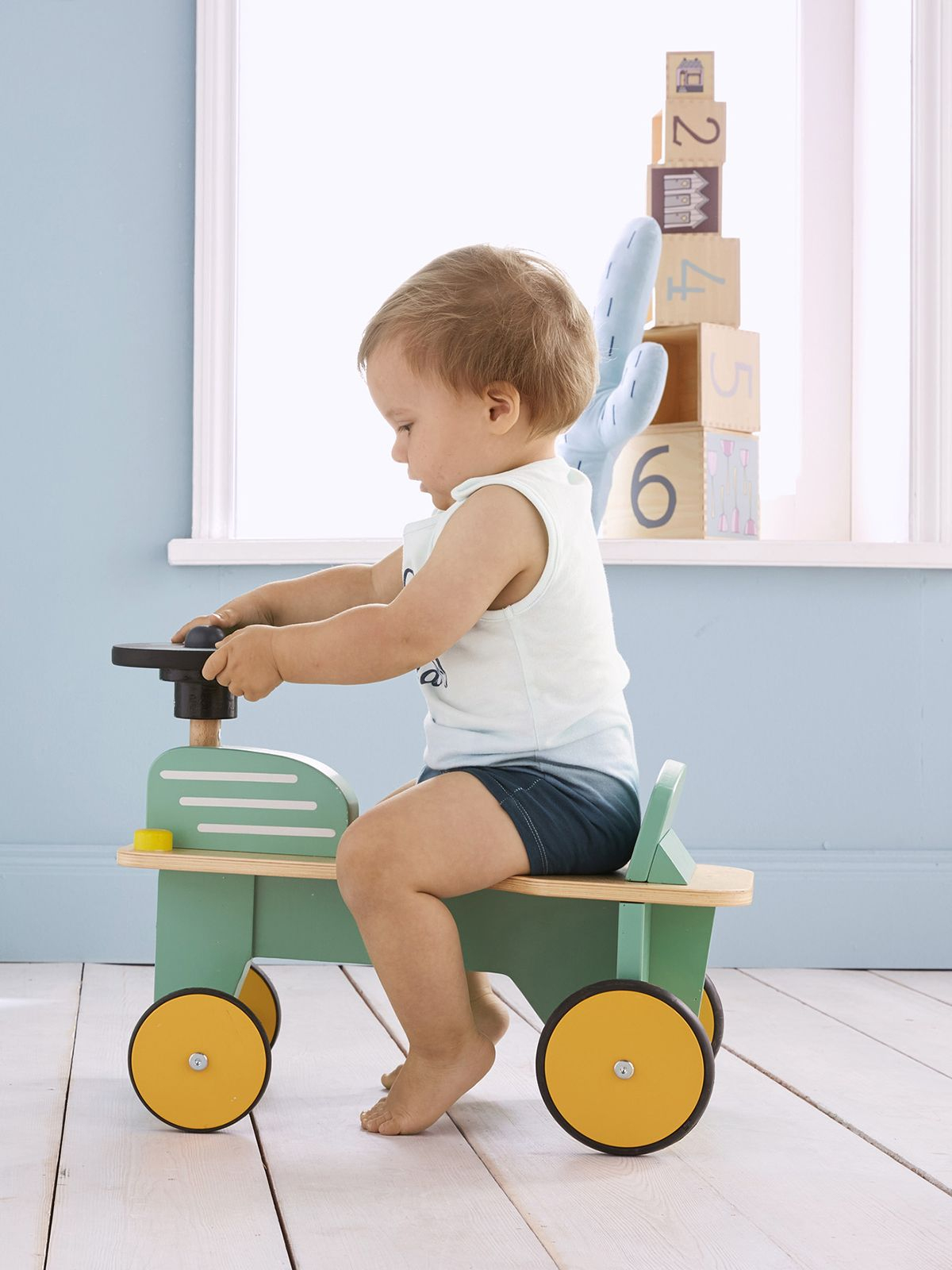 Tracteur #porteur En #bois #jouetbois #jouetbebe #bebe encequiconcerne Jeux En Ligne Pour Tout Petit 