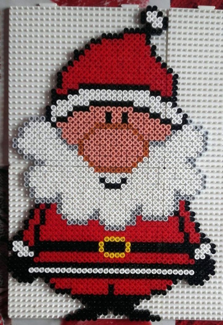 Un Autre Modèle De Père Noel Pour Ce Modèle: 1470 Perles à Pixel Art Pere Noel