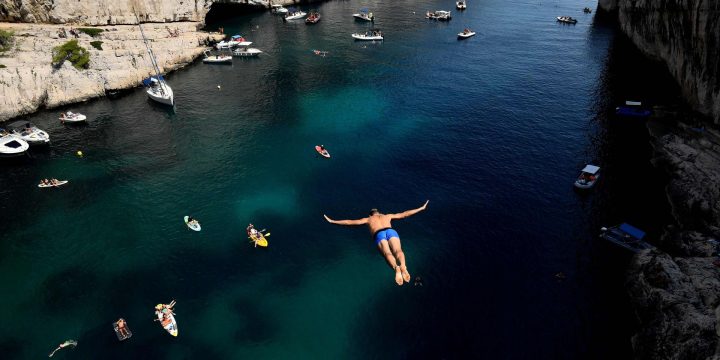 Un Saut De L'ange De 33 Mètres: Le Projet Fou De Ce Plongeur intérieur Jeux De Saut Dans L Eau