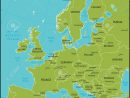 Une Carte De L'europe Avec Tous Les Noms De Pays, Et Les Capitales De Pays.  Organisé Dans La Version De Vecteur Dans Facile D'utiliser Des Couches. concernant Carte Europe Capitales Et Pays