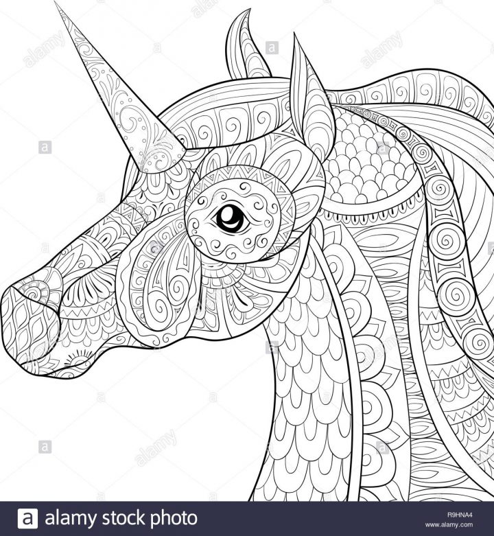 Une Jolie Licorne D'ornements De Droit Pour L'activité De dedans Livre De Coloriage À Imprimer