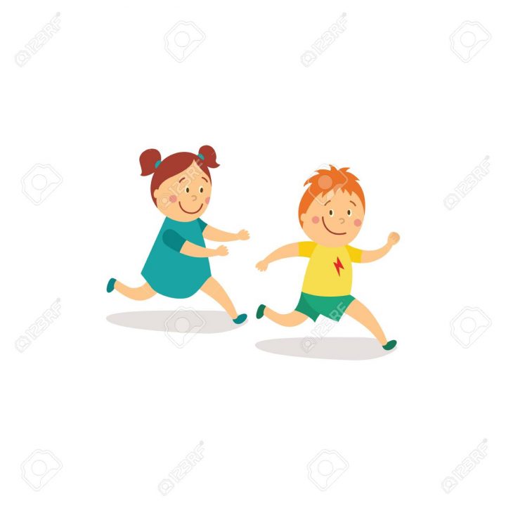 Vecteur Plat Dessin Animé Fille Et Garçon Enfants S'amusant En Rattrapage  Et Tag Jeu De Course Souriant Activité Des Enfants Dans Un Concept De Cour. à Jeux De Course Enfant