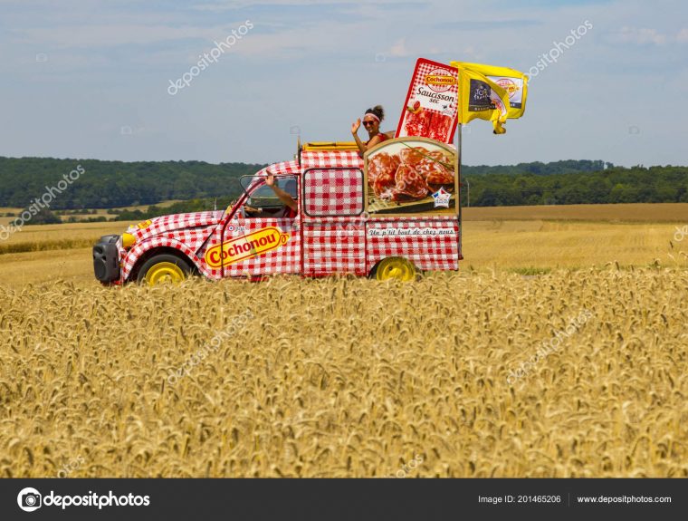 Vendeuvre Sur Barse France July 2017 Vehicle Cochonou Passes tout Region De France 2017