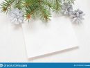 Videz La Feuille De Papier Blanche Sur Un Fond De Noël Blanc tout Papier Lettre De Noel