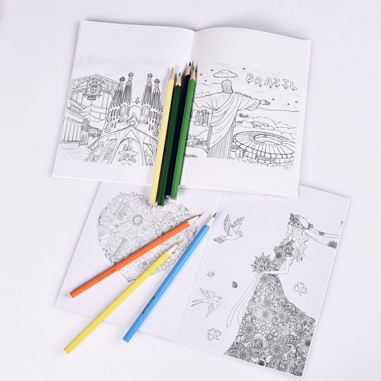 16 Pages Mystère Jardin Et Autour Du Monde Livre De Coloriage Enfants  Adulte Anglais Édition Livre De Dessin 21*14Cm avec Cahier De Coloriage Enfant