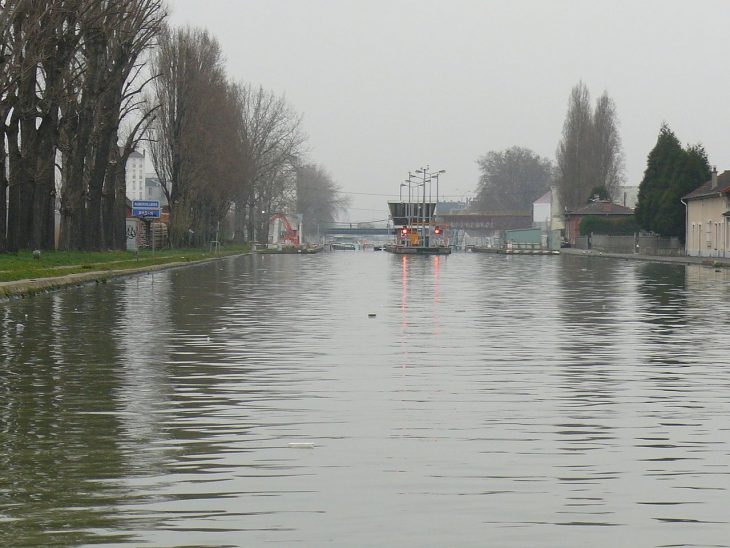 Aubervilliers Canal De Saint Denis Écluse Numéro 2 | La à Numero Des Departements Francais