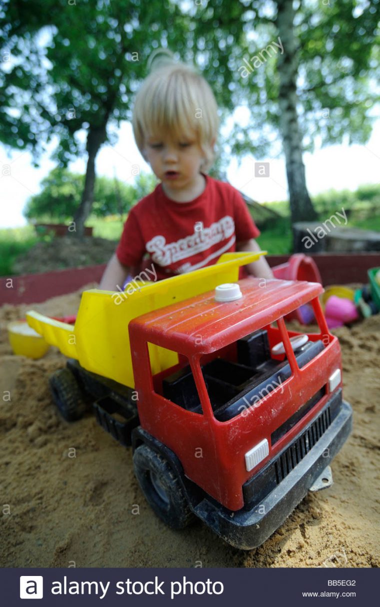 Bébé Garçon Garçons En Jouant À Sable Jouets Voiture pour Jeux De 4 4 Voiture