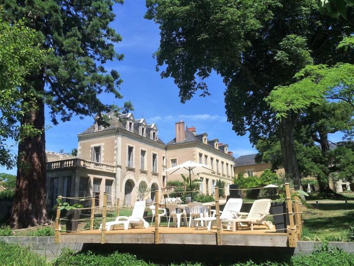 Bed And Breakfast La Grande Maison, Pas-De-Jeu, France à Jeux De Grande Maison