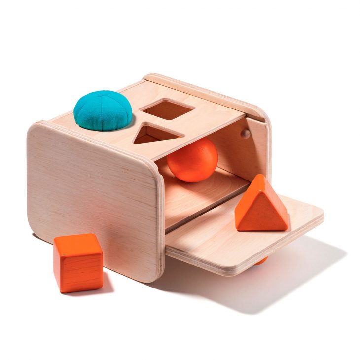 Boîte De Notion De Permanence De L'objet avec Boite À Forme Montessori