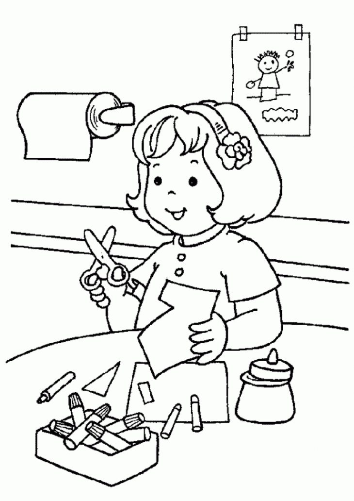 Coloriage Petite Fille De La Maternelle encequiconcerne Coloriage Classe Maternelle