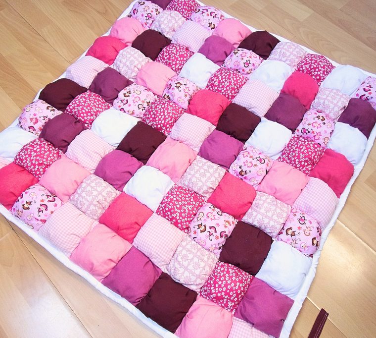 Deco Chambre Fille, Puff Quilt Rose, Tapis Bébé, Tapis De dedans Jeux Bebe Fille