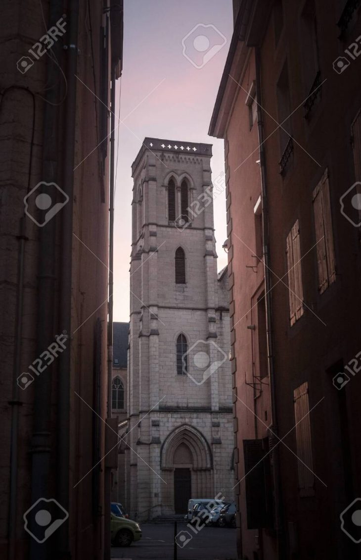 Eglise Saint Jean Baptiste Church At Dusk In Bourgoin Jallieu,.. destiné Departement 12 En France