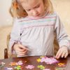 Enfant Jouant Puzzle. Jeu Petite Fille À La Maison destiné Jeux De Fille Puzzle