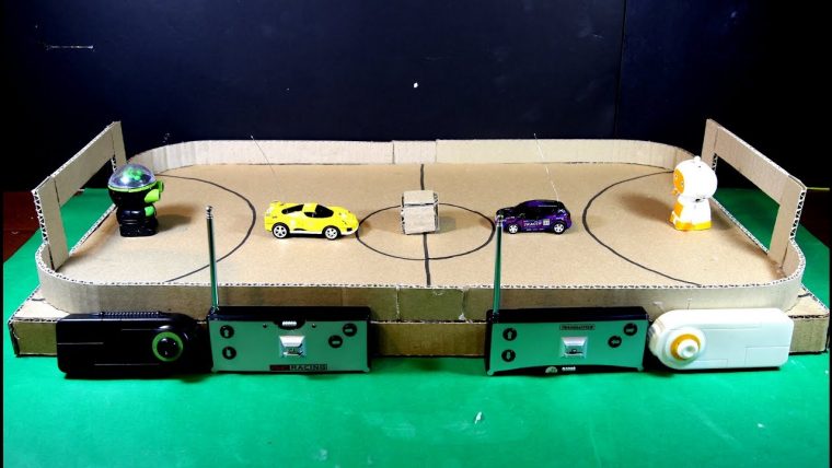 Faire Un Jeu De Football En Carton Pour Les Robots Et Les Voitures destiné Jeux A Faire Dans La Voiture