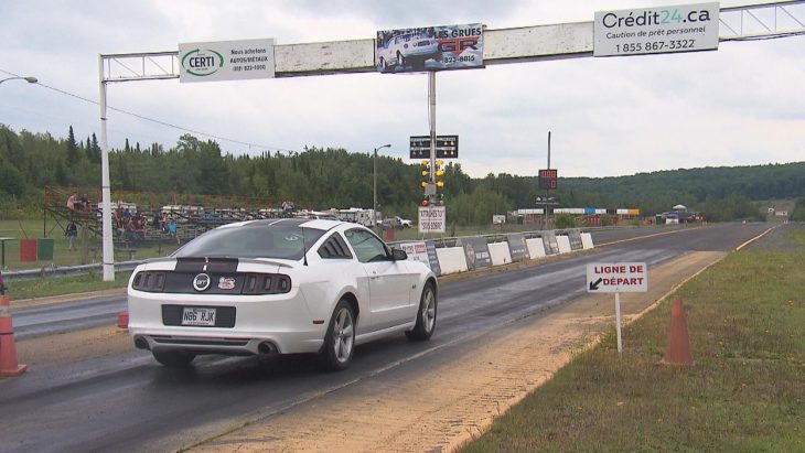 Grand Derby De Démolition Et Course De Drag À St-Élie destiné Course Voiture En Ligne