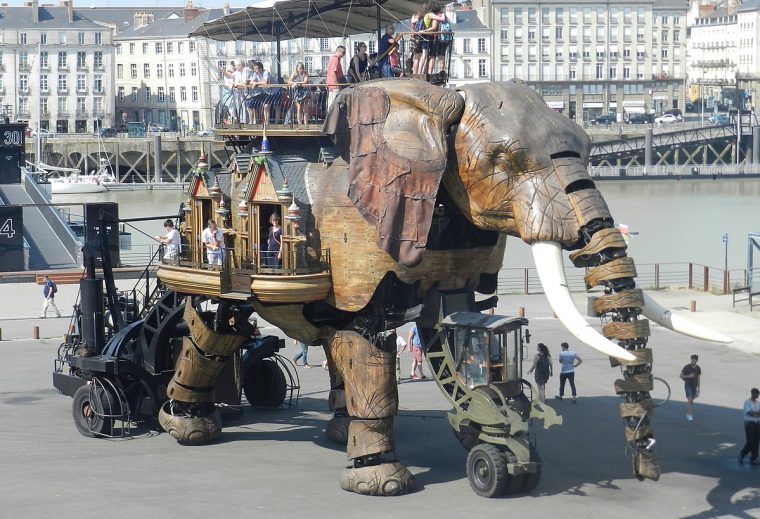 Grand Éléphant — Wikipédia à Barrissement Elephant