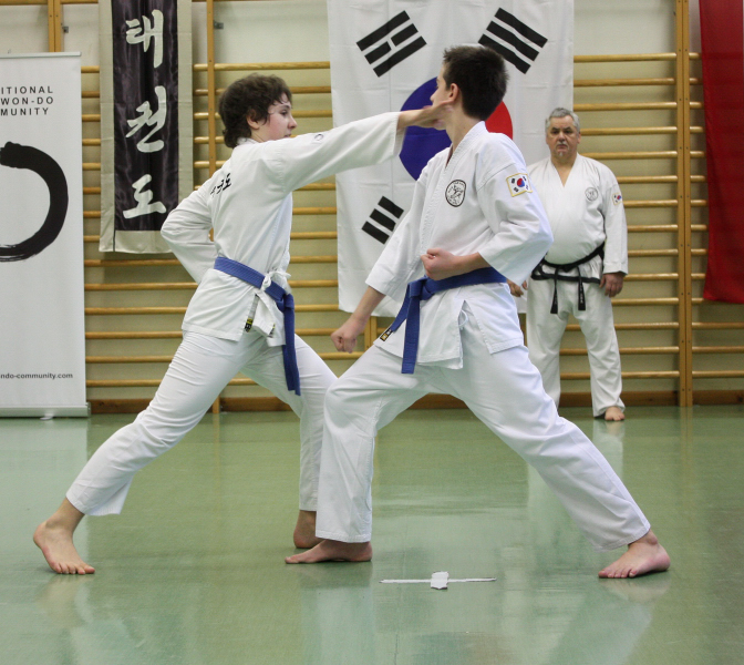 2 hyong taekwondo