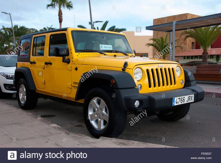 Jaune Et Noir 2017 Jeep Wrangler Unlimited Sport Avant Côté intérieur Jeux De 4 4 Voiture