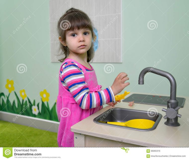 Les Jeux De Deux Ans De Fille Chez La Cuisine Des Enfants concernant Jeux De Deux Fille