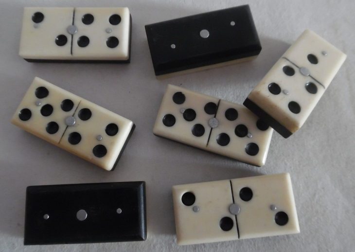 Les Jeux De Dominos – Collection De Jeux Anciens à Jeu Du Domino