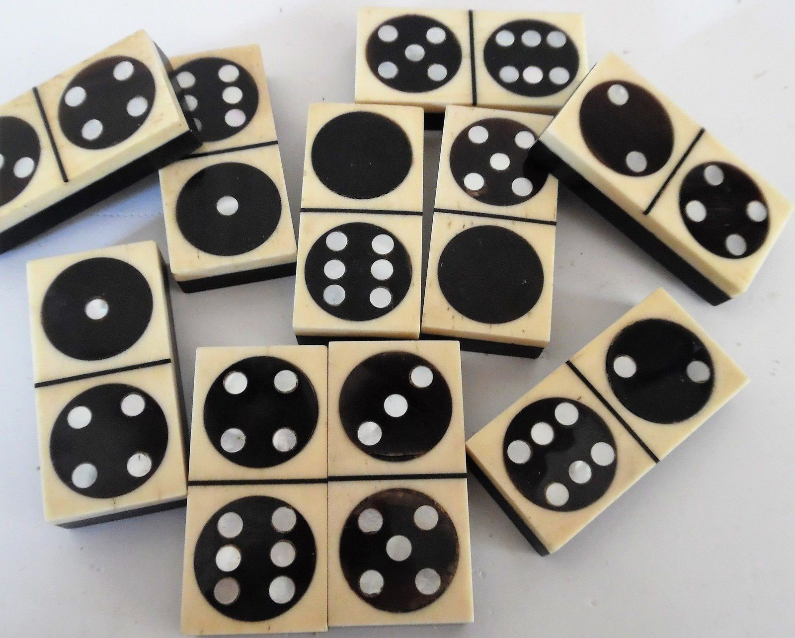 Les Jeux De Dominos - Collection De Jeux Anciens à Jeu Du Domino