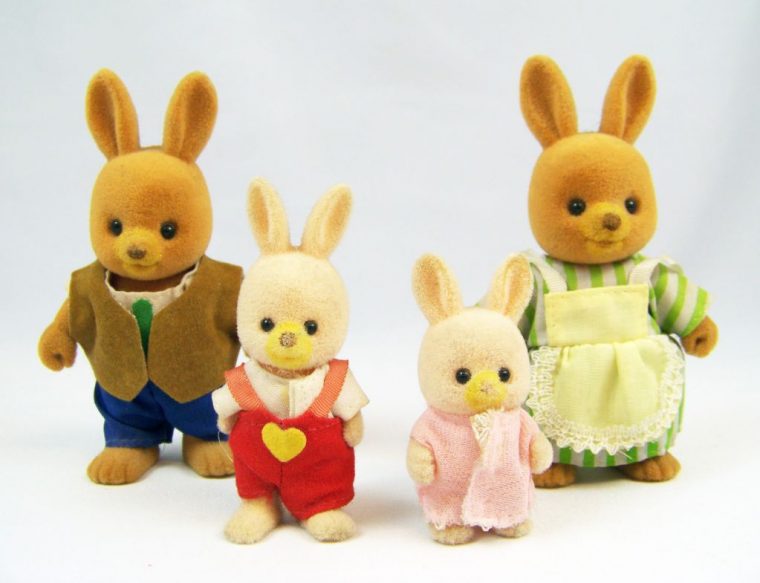 Mapletown – Sylvanian Families – Rabbit Familly (Loose) serapportantà Lapin Lulu