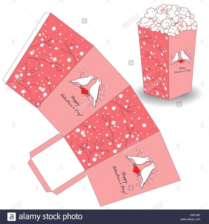 Modèle De Popcorn Pour La Saint-Valentin. La Conception De concernant Modèle Oiseau À Découper