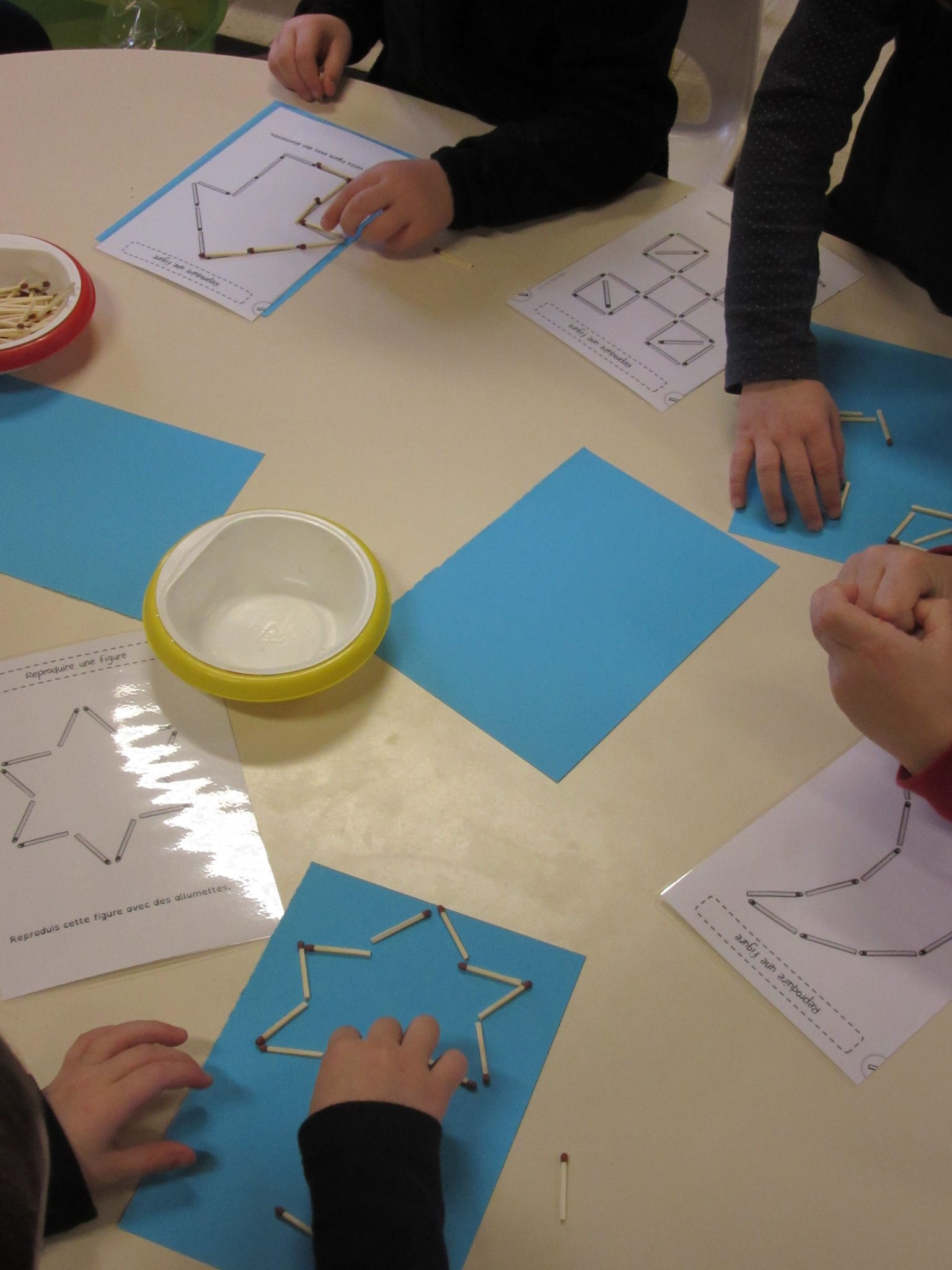  Modèle De Feuille, Graphisme à Traits Illustration 