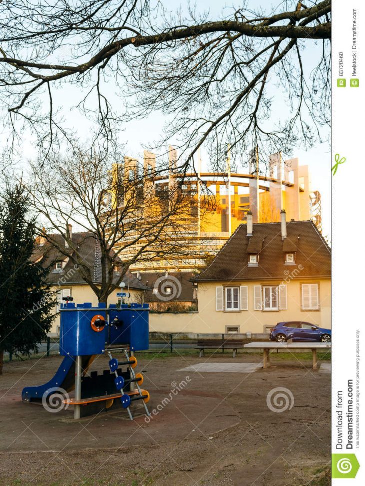 Parc De Terrain De Jeu Du Parlement Européen Et D'enfants encequiconcerne Jeux Union Européenne