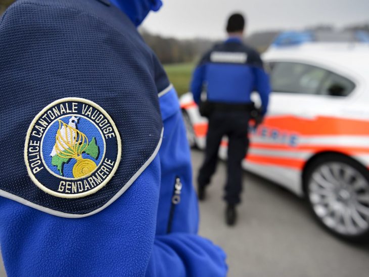 Voleurs Arrêtés Après Une Course-Poursuite Dans La Broye intérieur Cauchemar Poursuite