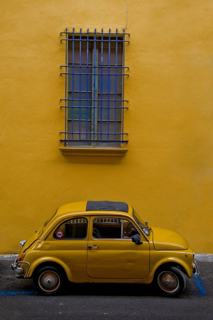 Yellow And Blue | Jaune, Voiture Vintage Et Moteur Voiture concernant Jeux De La Voiture Jaune