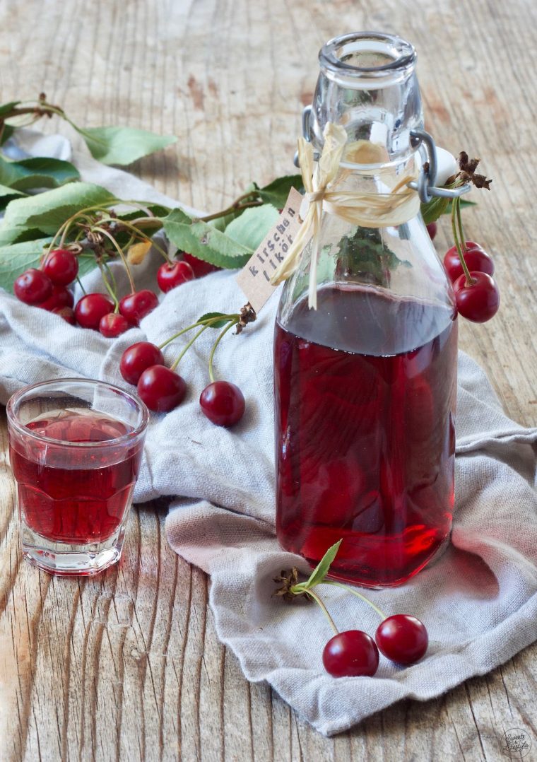 kirschlikör aus kirschsaft mit wodka