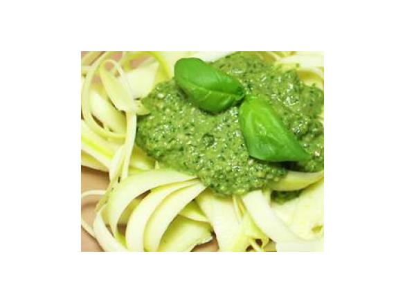 basilikum pesto mit cashewkernen