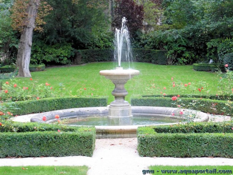 jet d eau pour fontaine de jardin