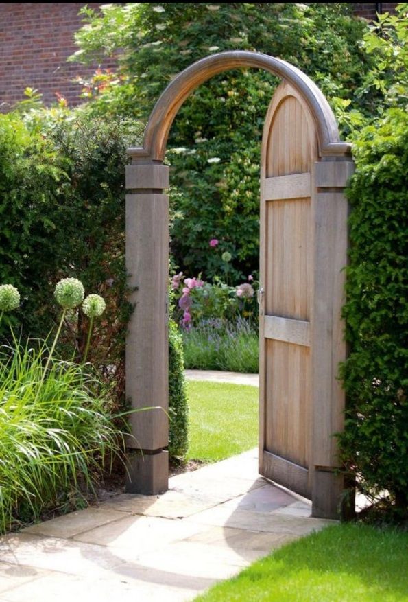 arche de jardin avec portillon