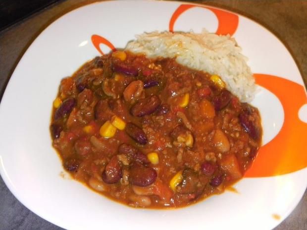 chili con carne im kessel