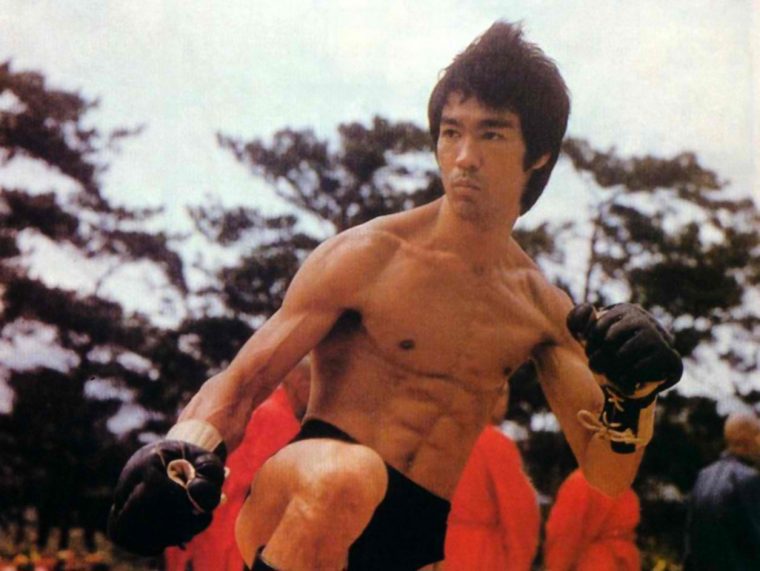 bruce lee liegestütze