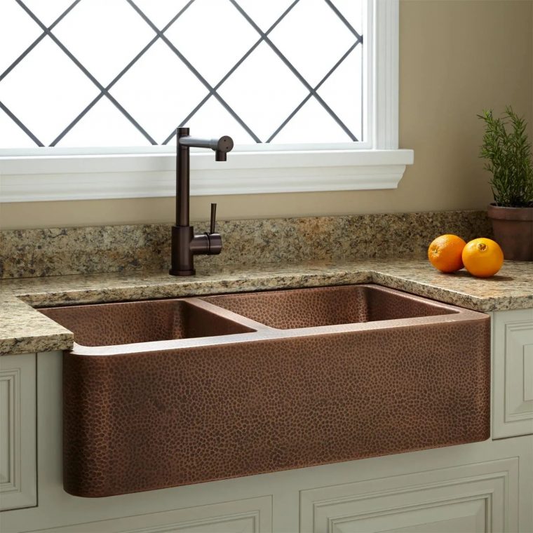 33" Hammered Copper 6040 Offset Double-Bowl Farmhouse destiné Hammered Stainless Steel Farmhouse Sink