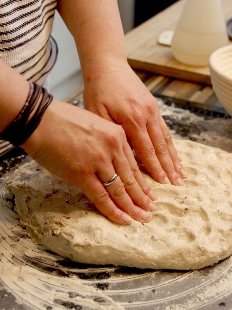 joghurtbrot im römertopf