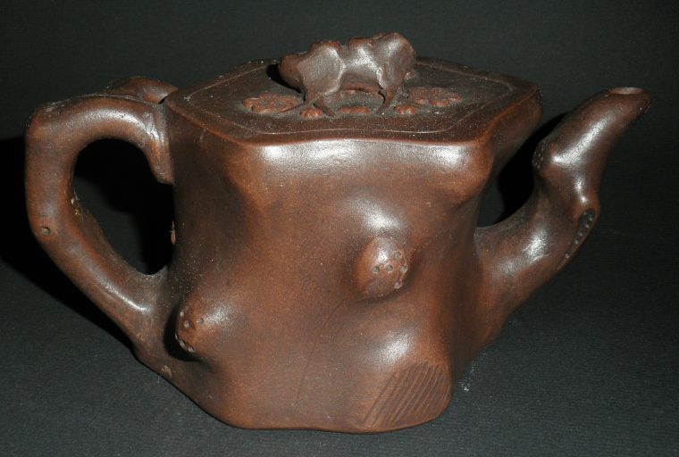 Chinese Yixing Teapot  Unique Antiques, Chinese Antiques dedans Unusual Teapots