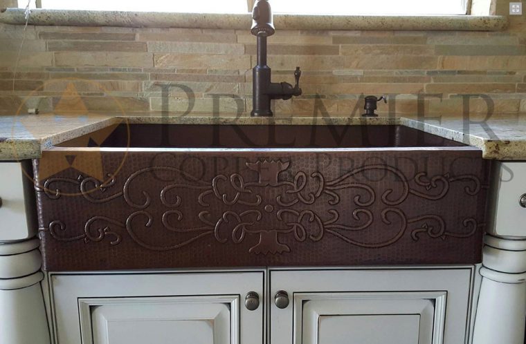 Copper Hammered Kitchen Apron Sink With Unique Design dedans Hammered Farmhouse Sink