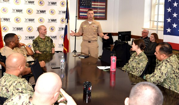 Fleet Master Chief Visits Navy Recruiting District San concernant Mynavyhr 