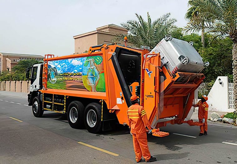 Garbage Collection In Dubai 1972 pour Weapons Port With Hands-Free Dual-Direction Operation